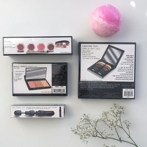 NWT Makeup kits✨ + bath bomb